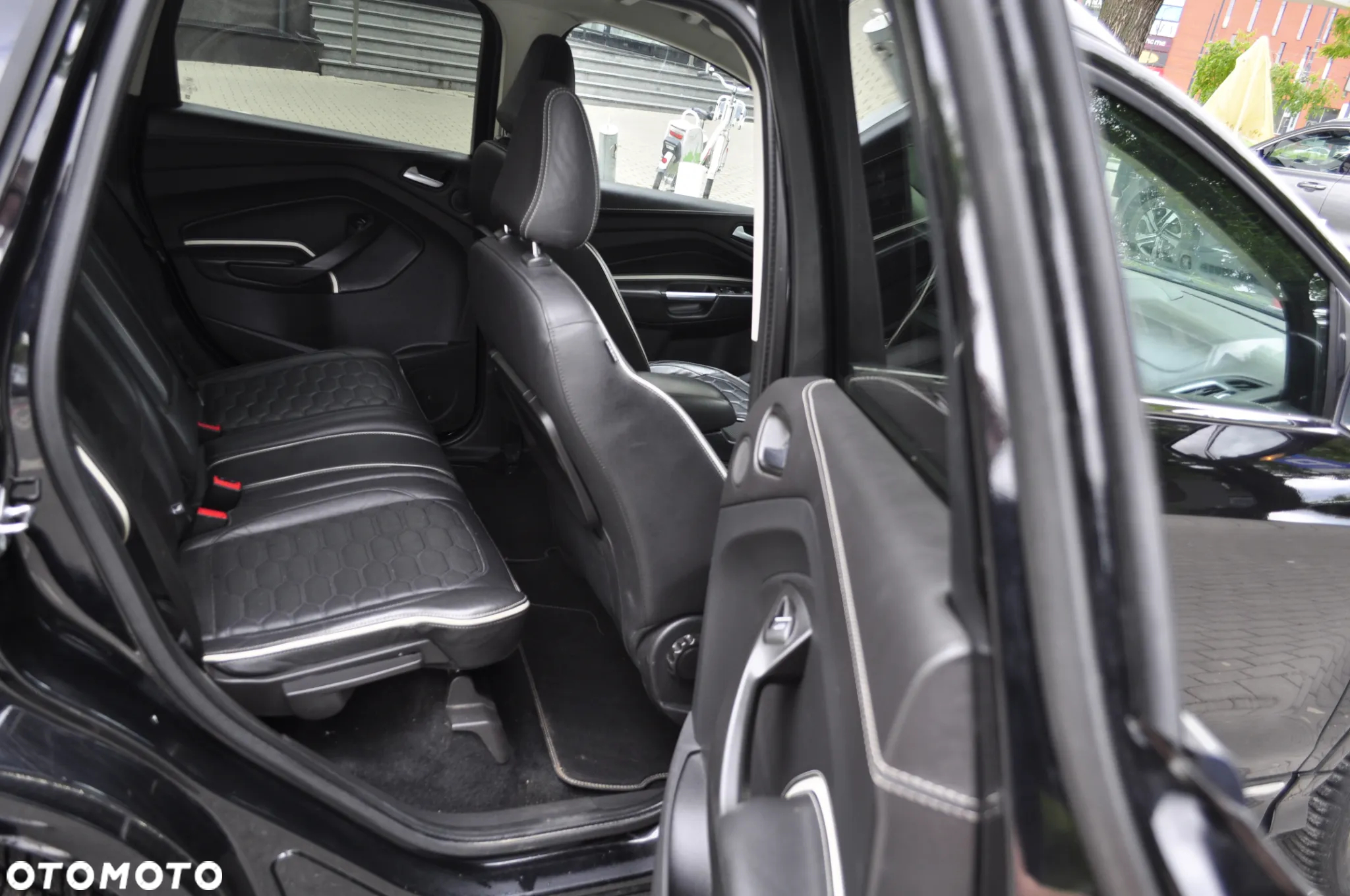 Ford Kuga 1.5 EcoBoost 2x4 Titanium - 29
