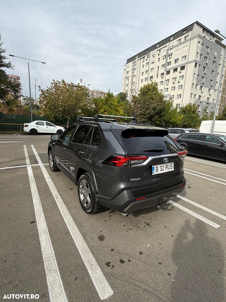 Toyota RAV4 - 11
