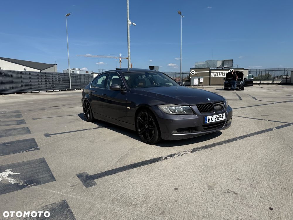 BMW Seria 3 325i - 2