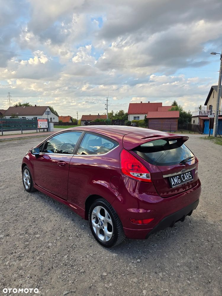 Ford Fiesta - 24
