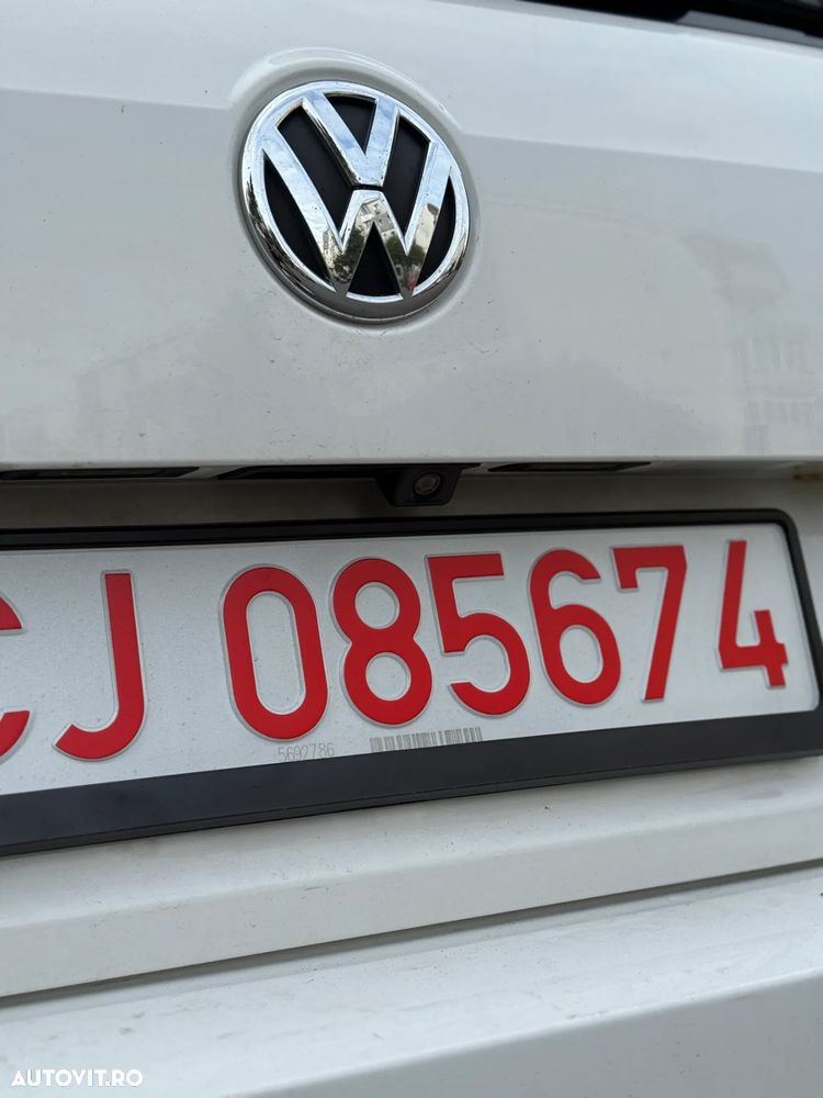 Volkswagen Passat Variant 2.0 TDI BlueMotion Technology Business Edition - 24