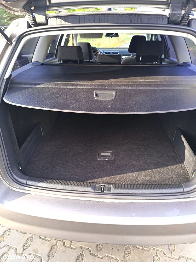 Volkswagen Passat - 9