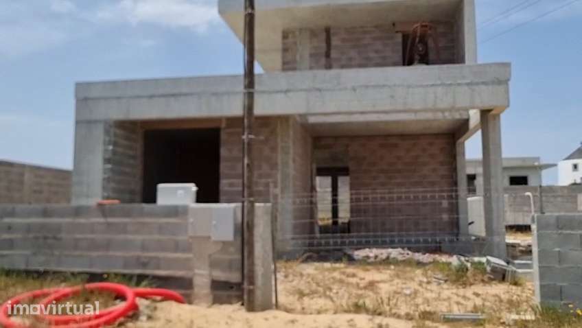 Moradia contemporânea T3 com vistas de campo - Caldas da Rainha - Grande imagem: 2/32