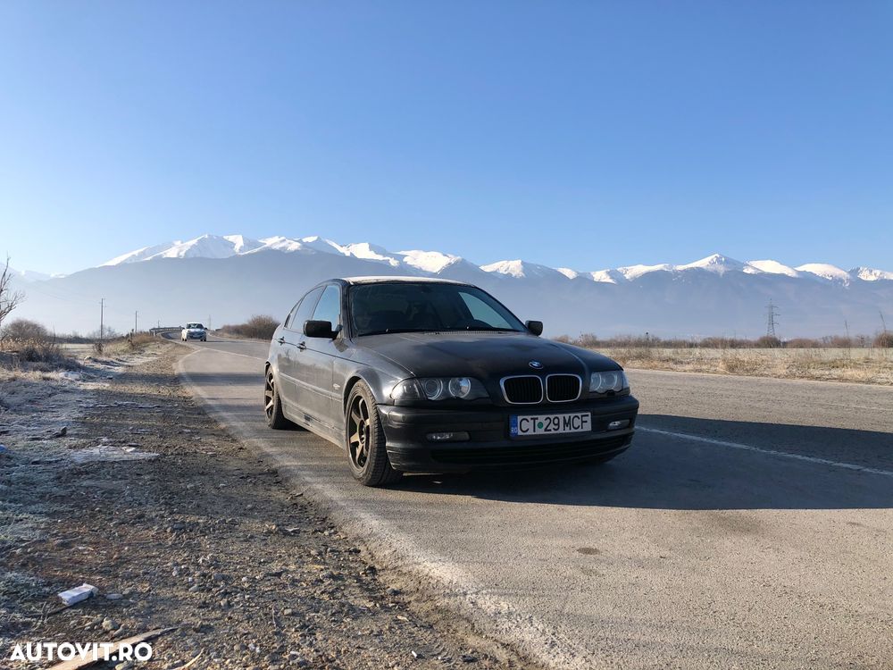 BMW Seria 3 320i - 10