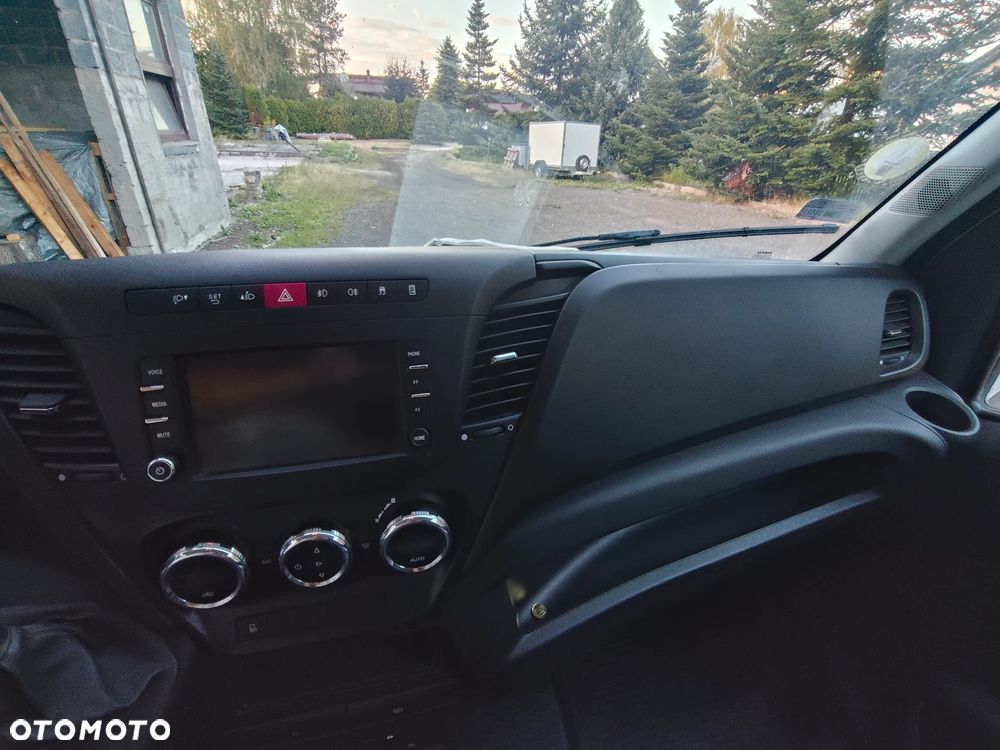 Iveco DAILY 35S130 L3H3 - 1