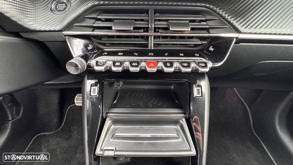 Peugeot 208 1.2 PureTech GT EAT8 - 5