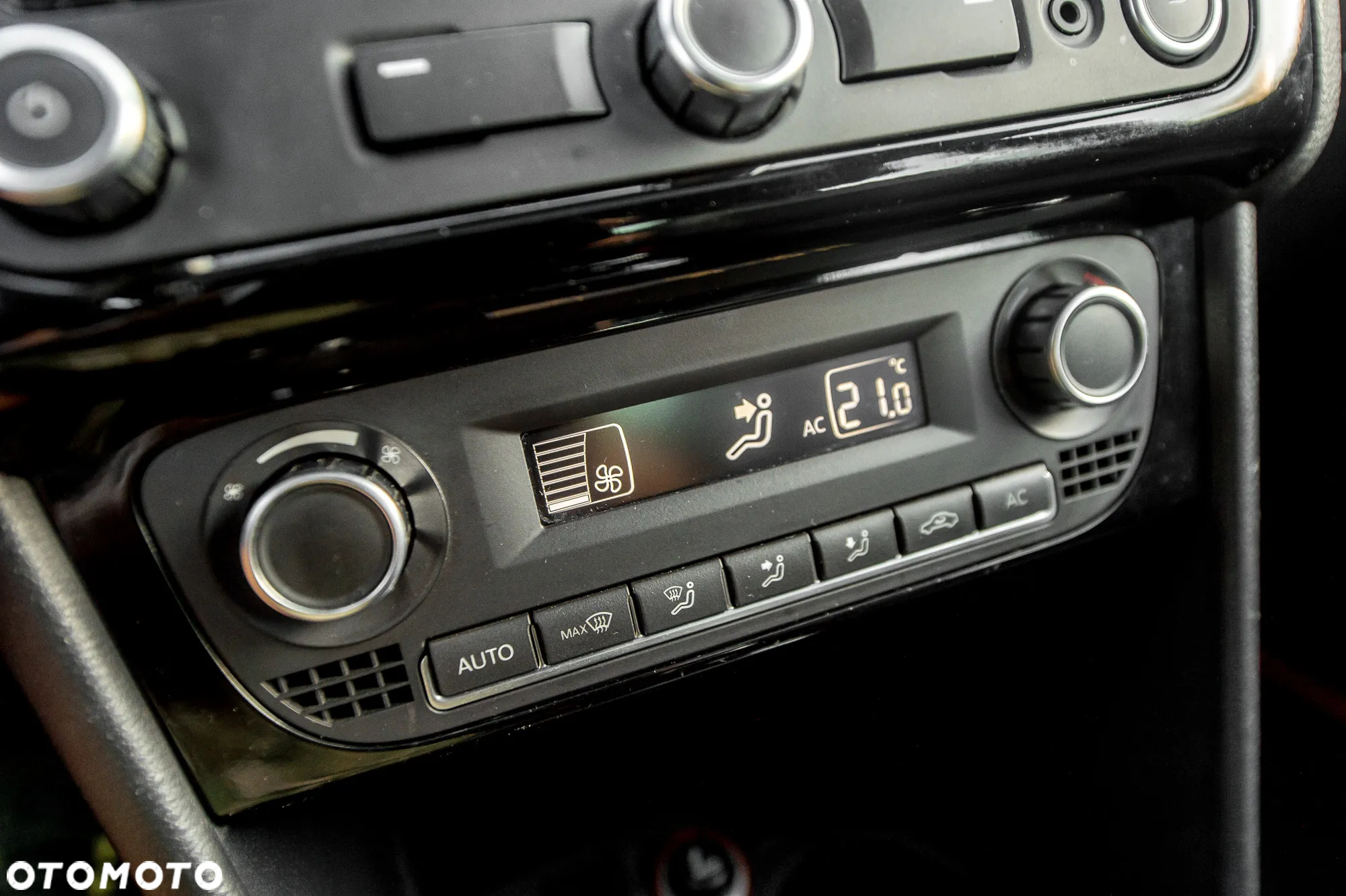 Volkswagen Polo 1.4 DSG GTI - 35