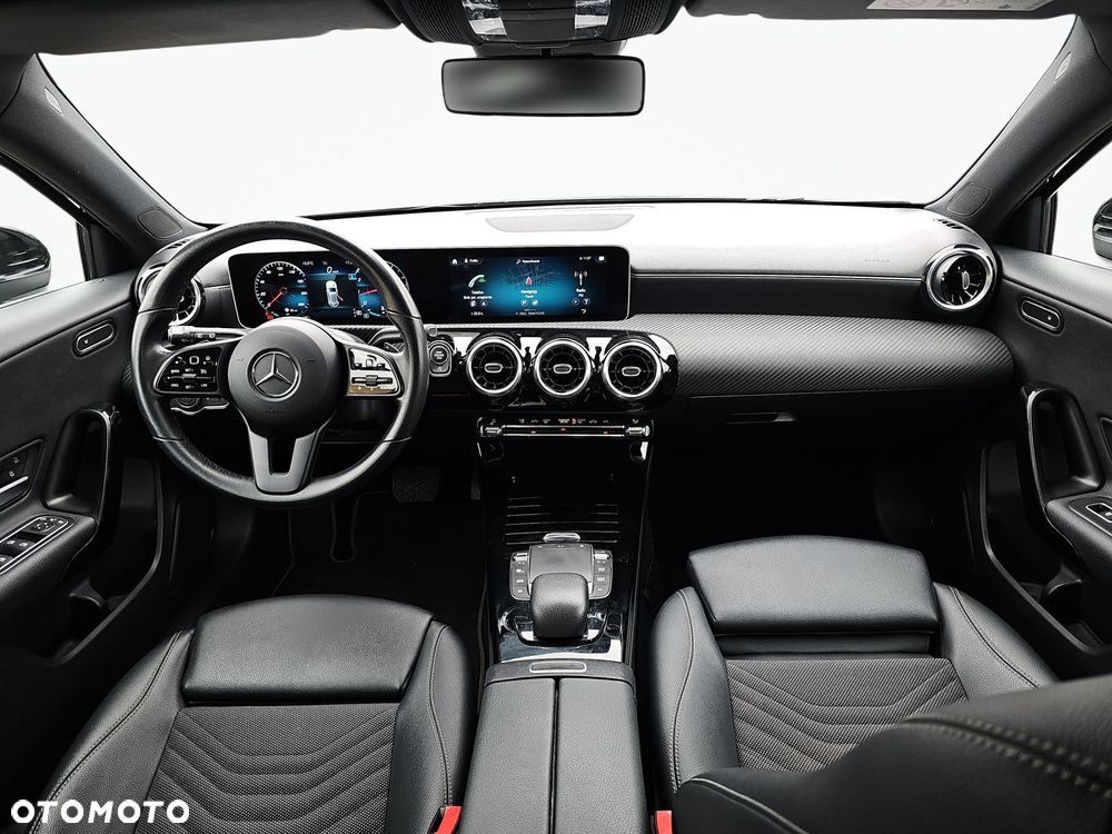 Mercedes-Benz Klasa A 180 7G-DCT - 17