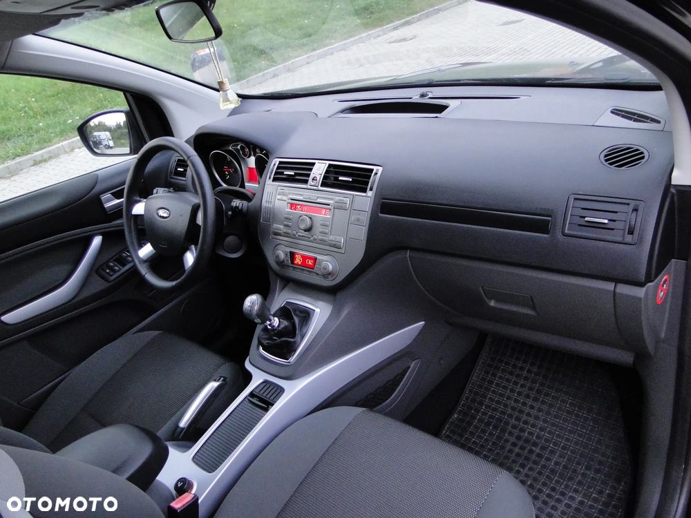 Ford Kuga 2.0 TDCi 4x4 Titanium - 16