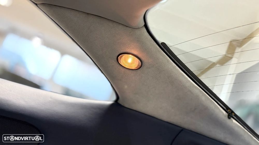 Aston Martin DB7 Vantage Coupé V12 - 36