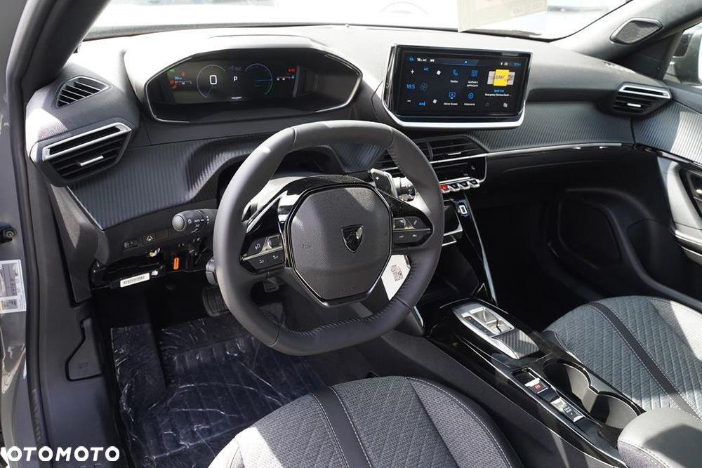 Peugeot 2008 PureTech mHEV Allure e-DCS6 - 12