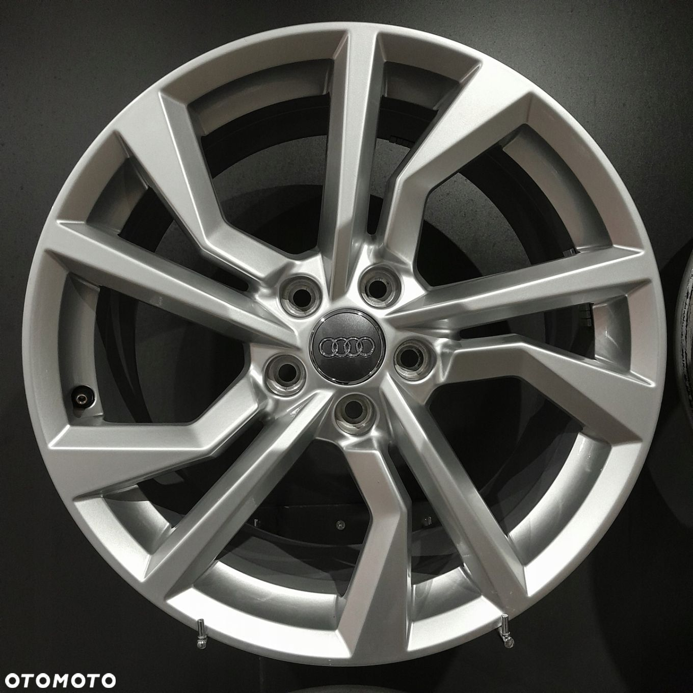 Felgi 18 5x112 Audi TT 8S0 S-Line OE F503194-21 - 3