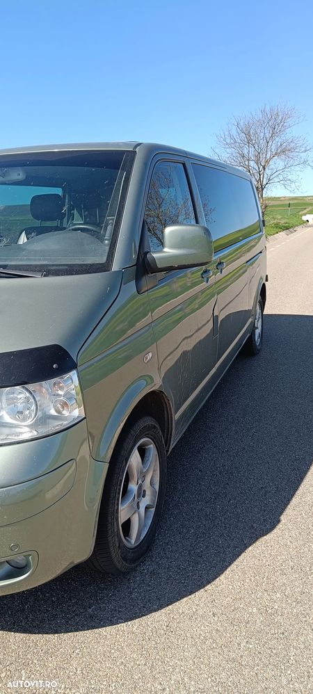 Volkswagen Caravelle - 11