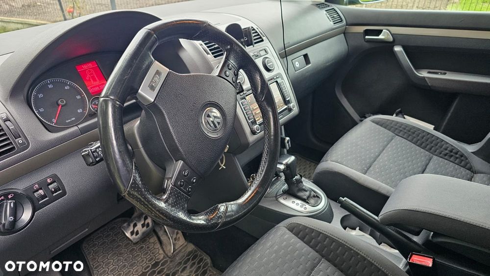 Volkswagen Touran - 3