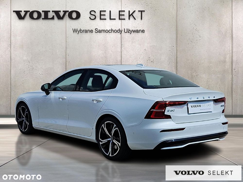 Volvo S60 B5 B AWD Ultimate Dark - 4