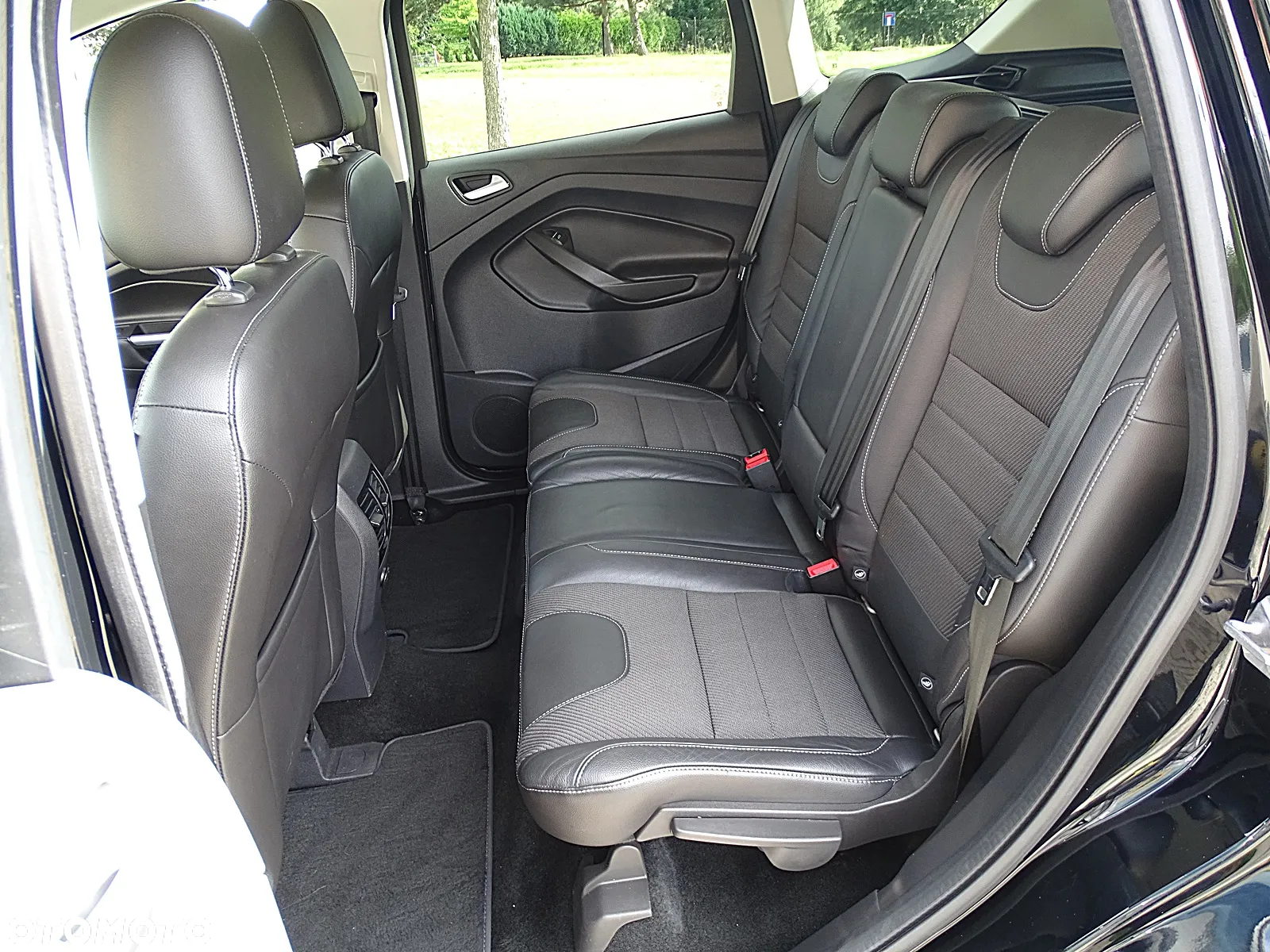 Ford Kuga 1.5 EcoBoost 2x4 Titanium - 26