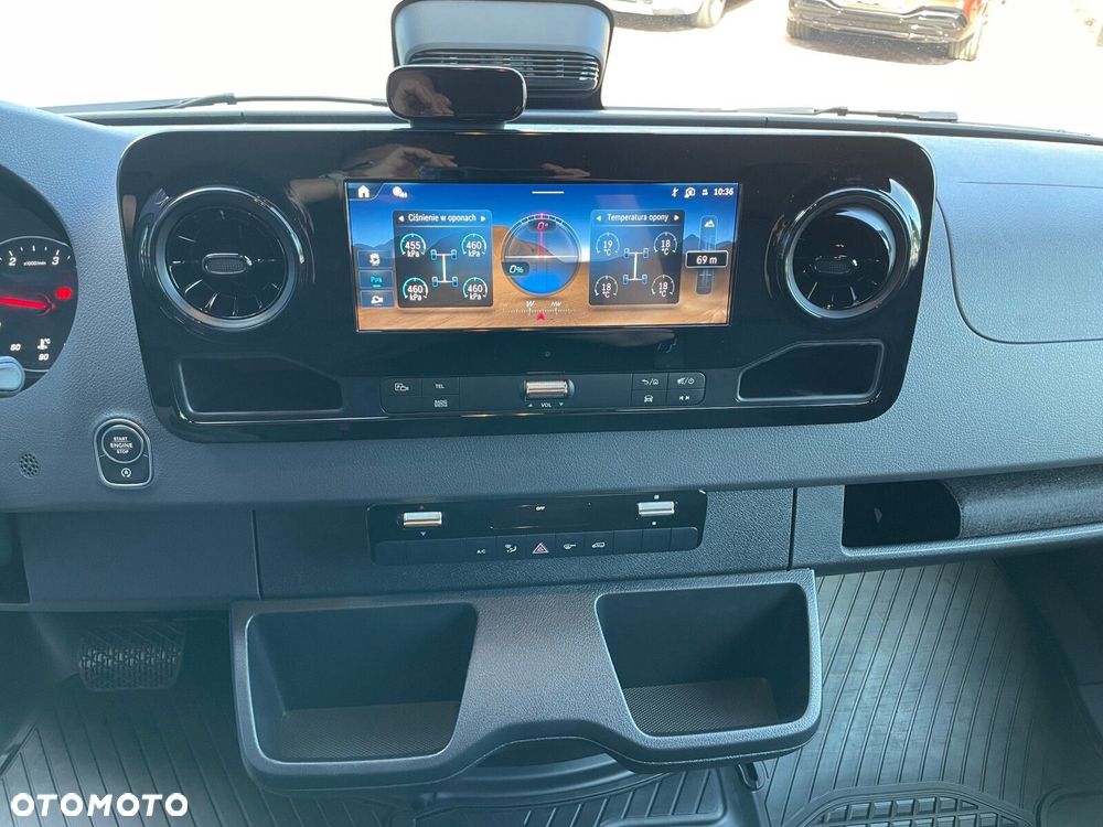 Mercedes-Benz Sprinter 317 CDI Hak 3,5 t Distronic Plus Reflektory LED - 20