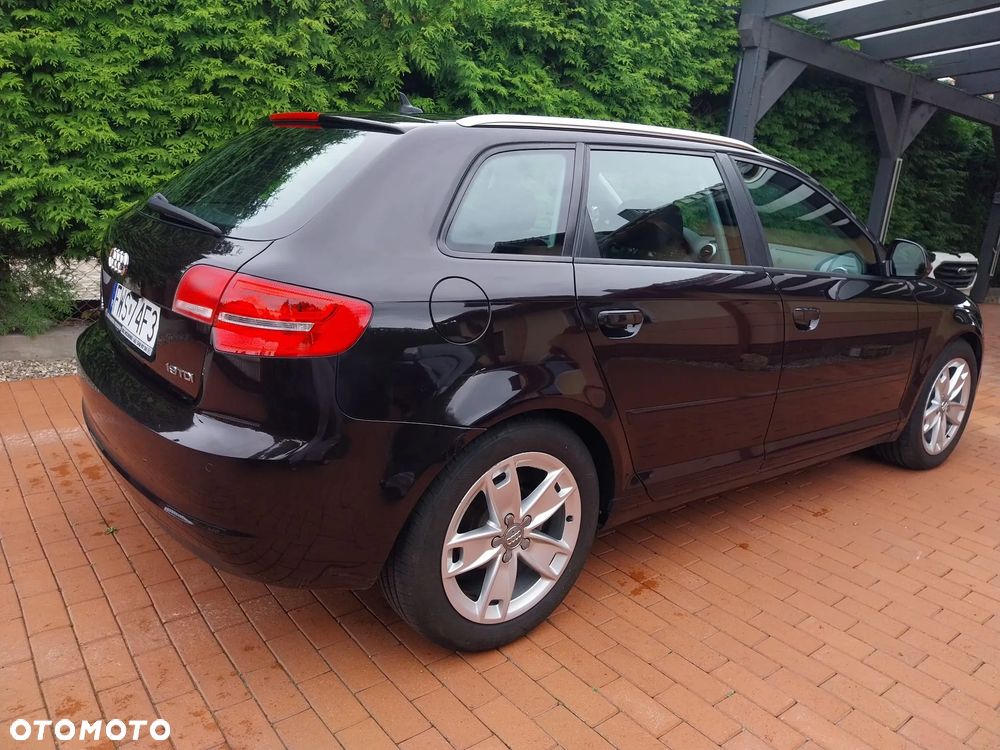 Audi A3 Sportback - 3