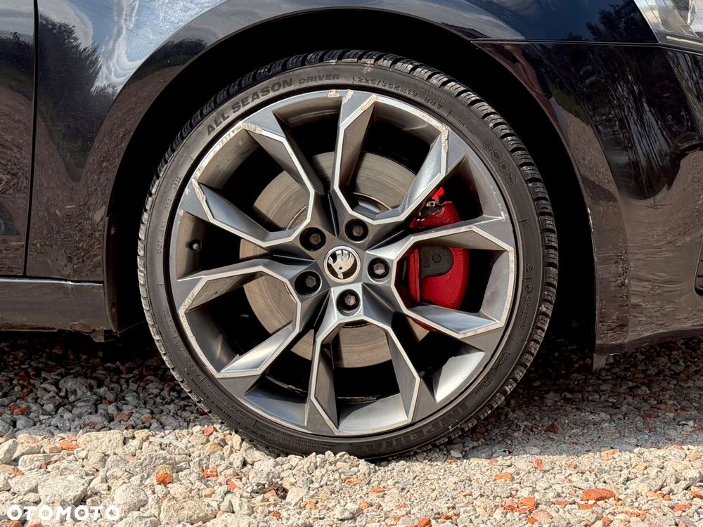 Skoda Octavia 2.0 TDI DSG RS - 5