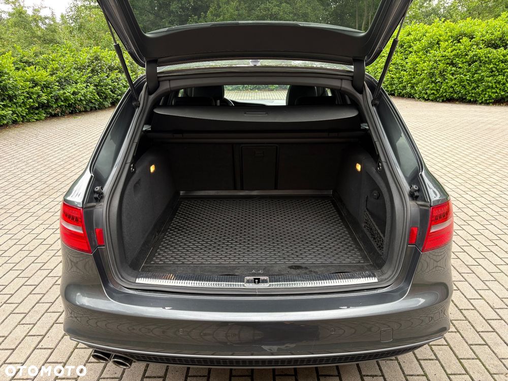 Audi A4 Avant 2.0 TDI Quattro S tronic - 12