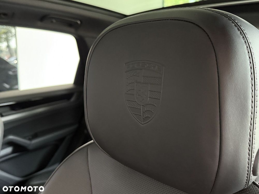 Porsche Cayenne - 14