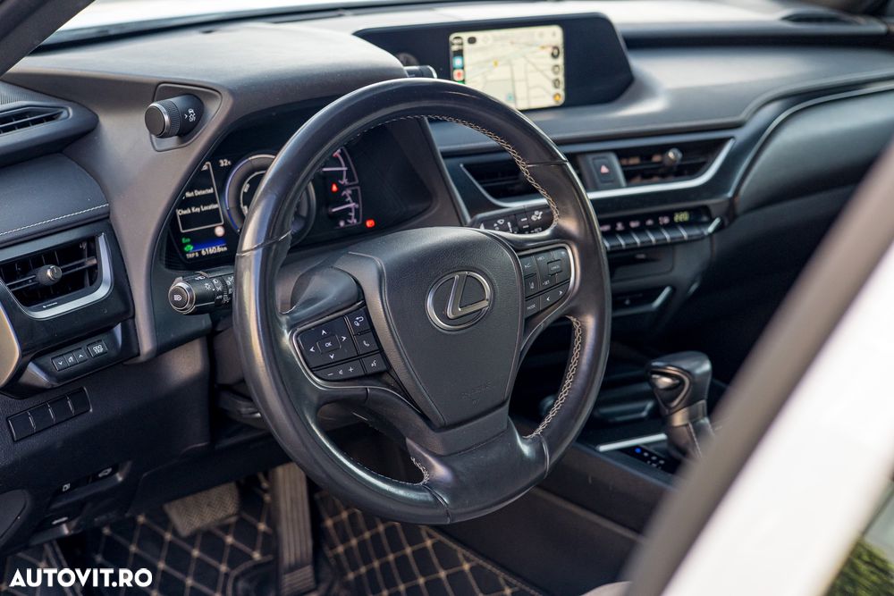 Lexus UX 200 FWD Business - 18