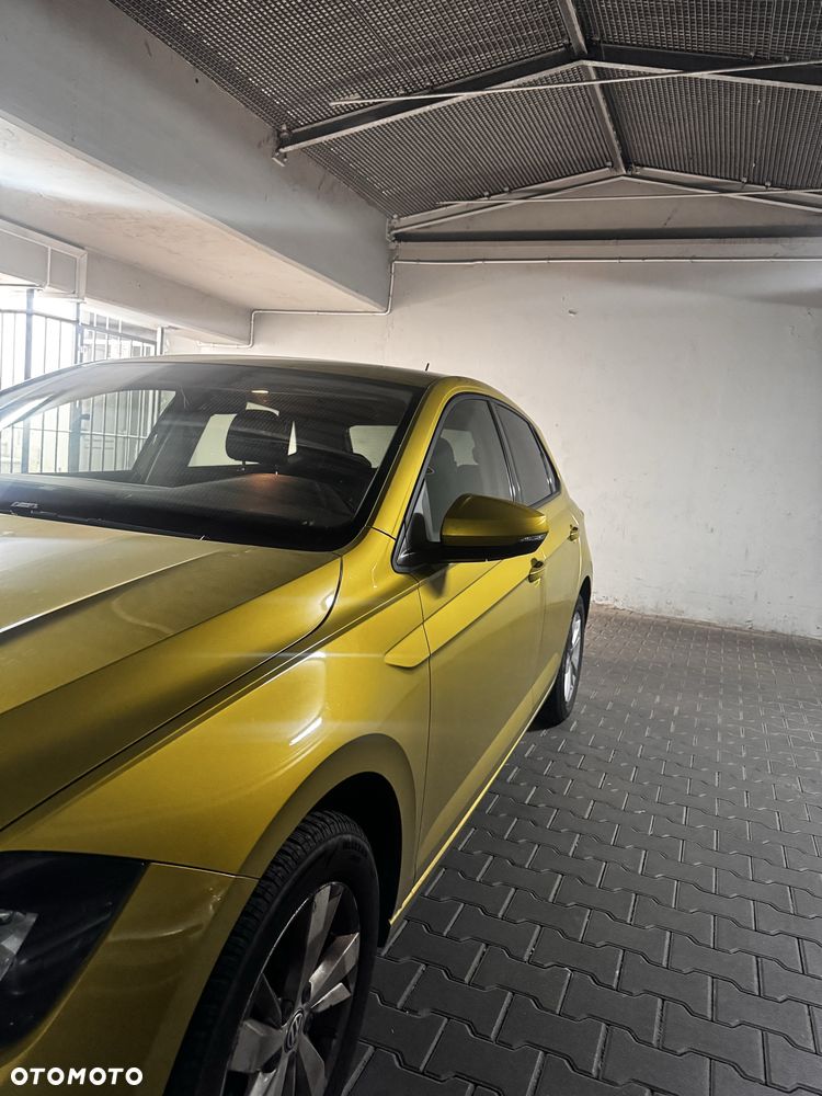 Volkswagen Polo - 2