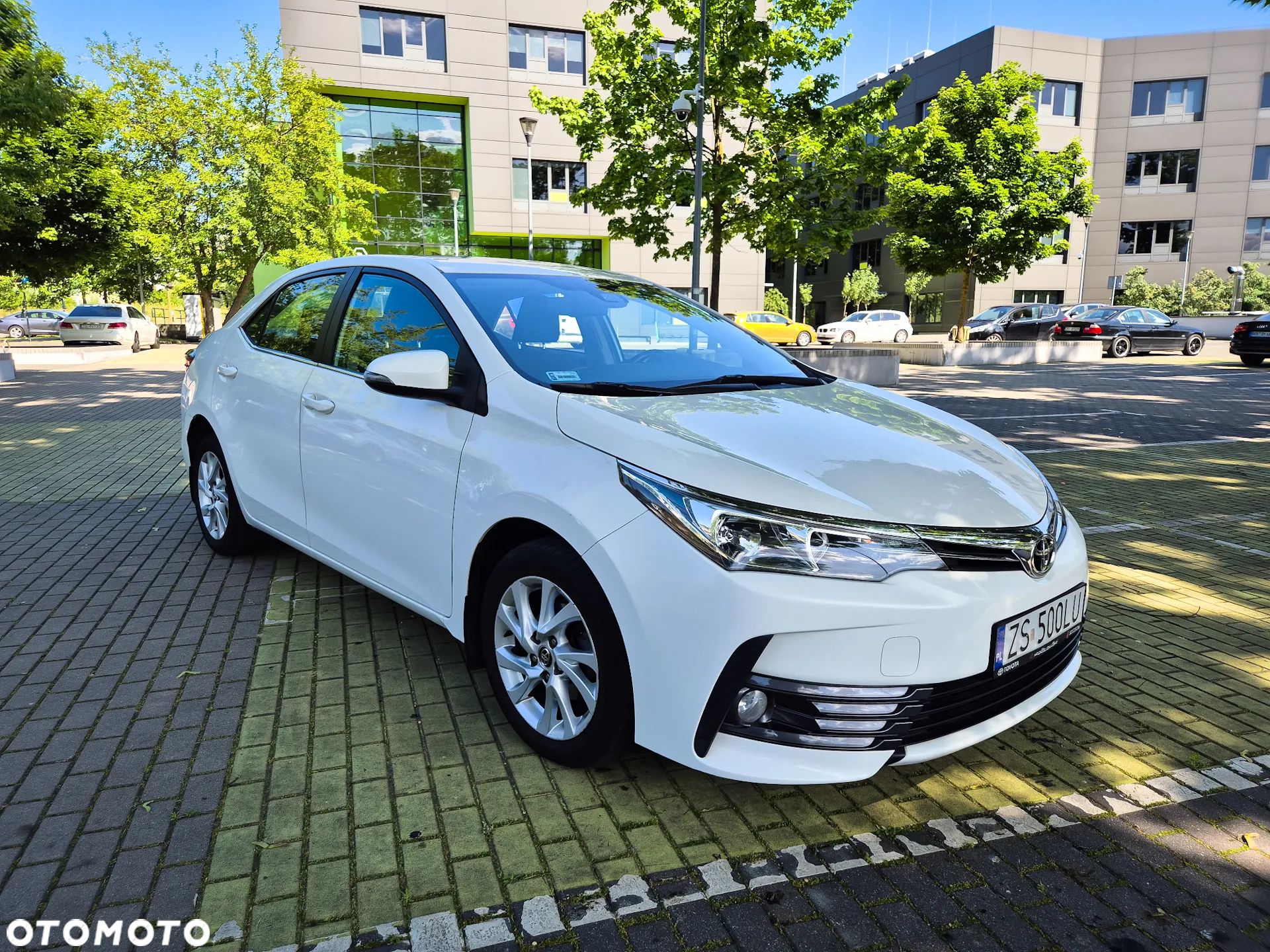 Toyota Corolla 1.6 Comfort - 1
