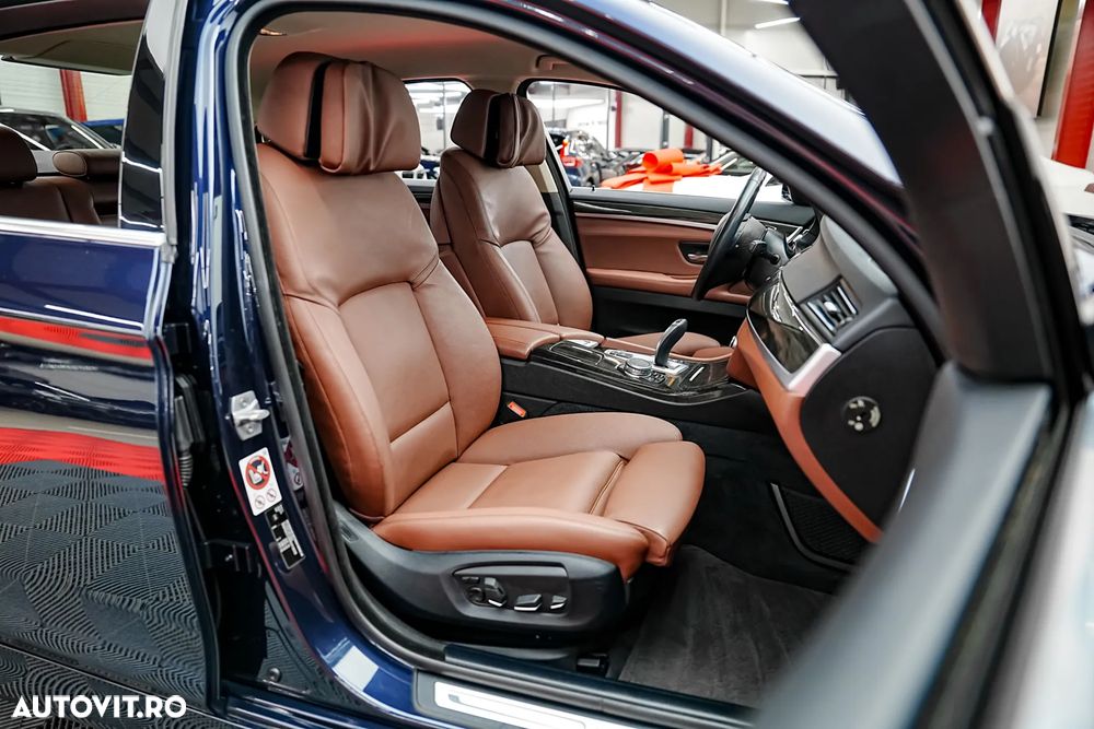 BMW Seria 5 520d Aut. Luxury Line - 8