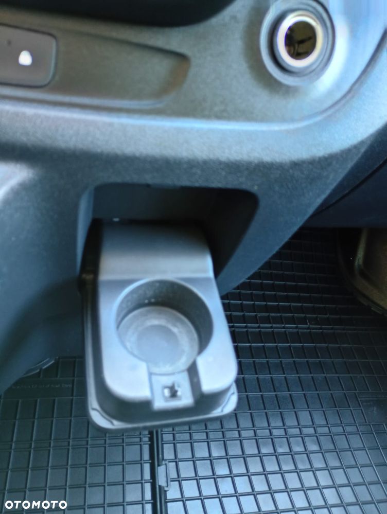 Renault Trafic - 16