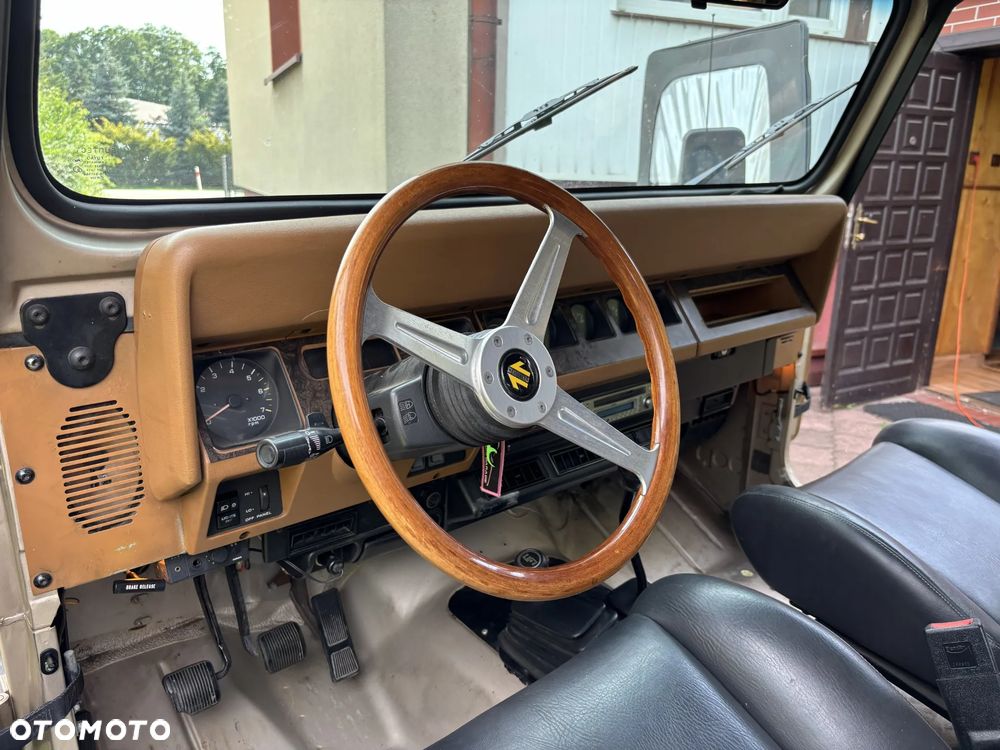 Jeep Wrangler - 17