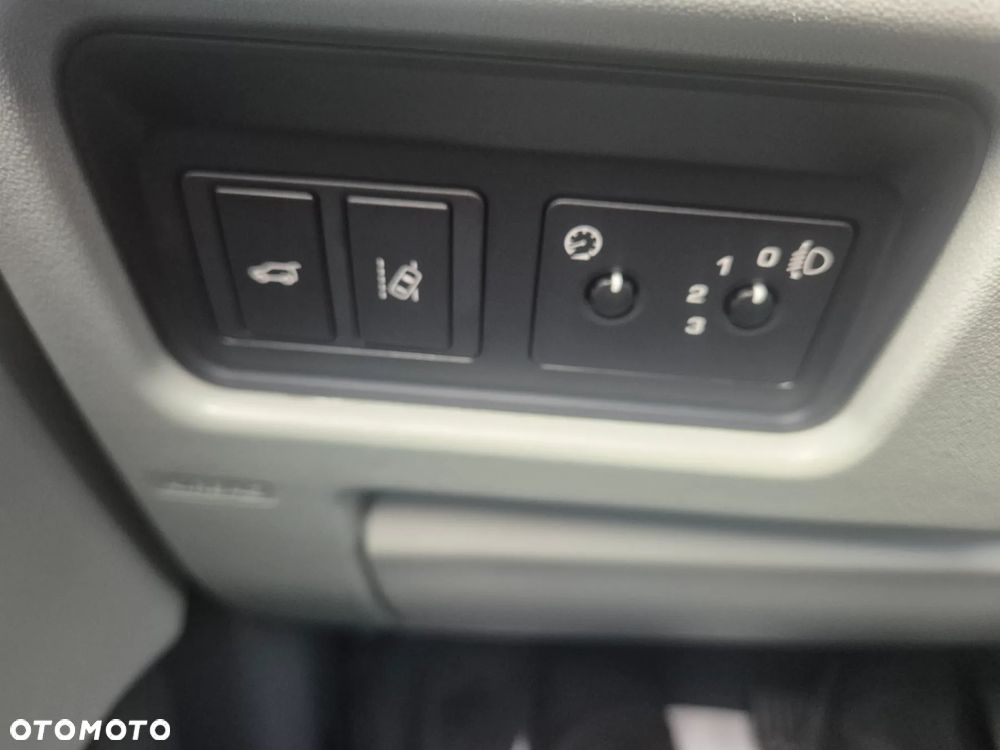 Land Rover Discovery Sport - 30