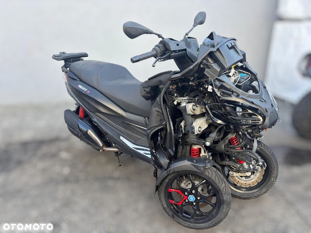 Piaggio MP-3 - 7