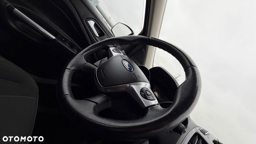 Ford Kuga 1.6 EcoBoost 2x4 Trend - 20