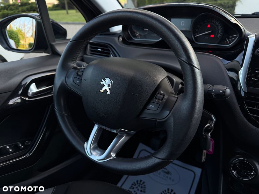 Peugeot 208 PureTech 82 Urban Move - 30