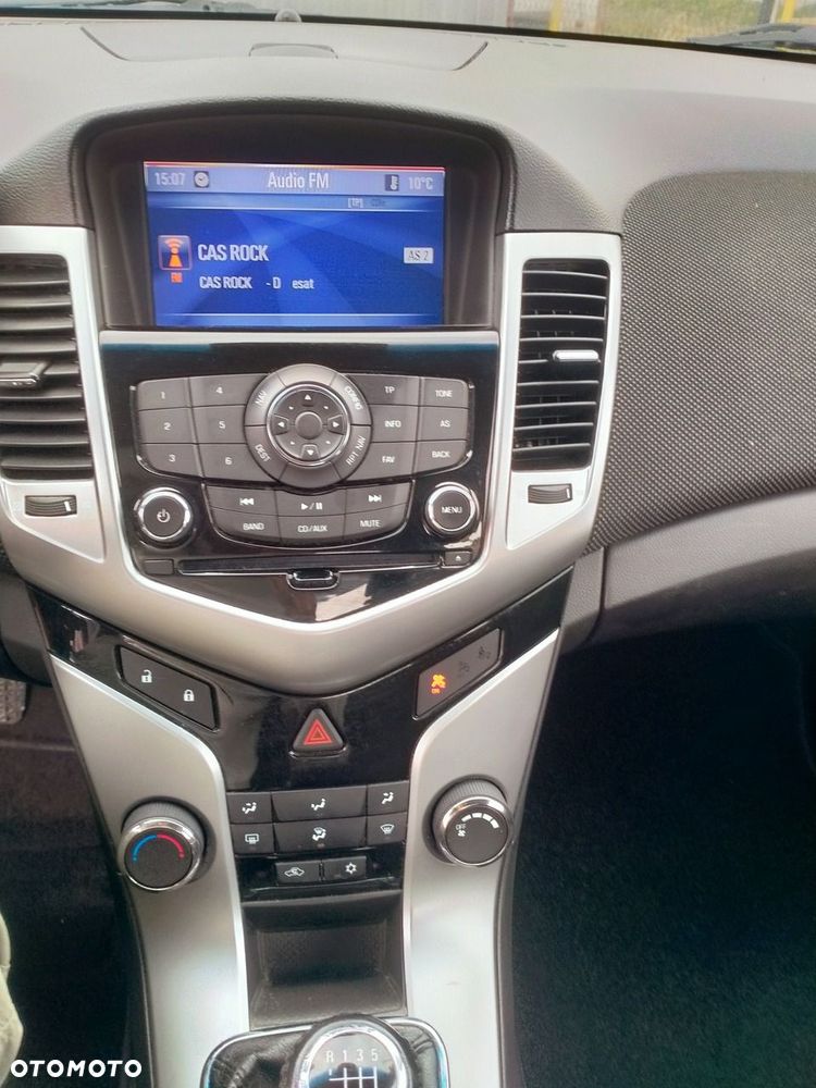 Chevrolet Cruze - 15