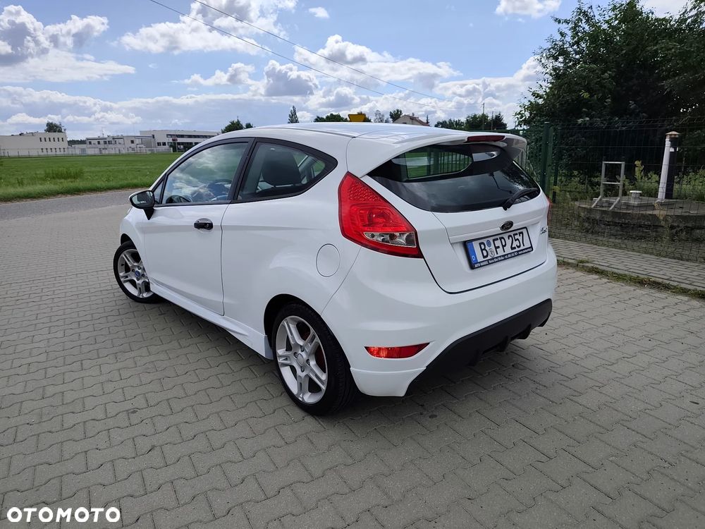 Ford Fiesta 1.6 Sport - 3