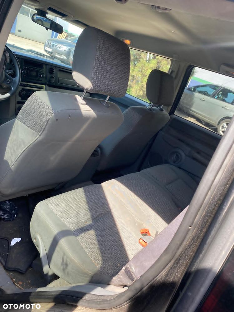 Jeep Commander 3.7 V6 - 5