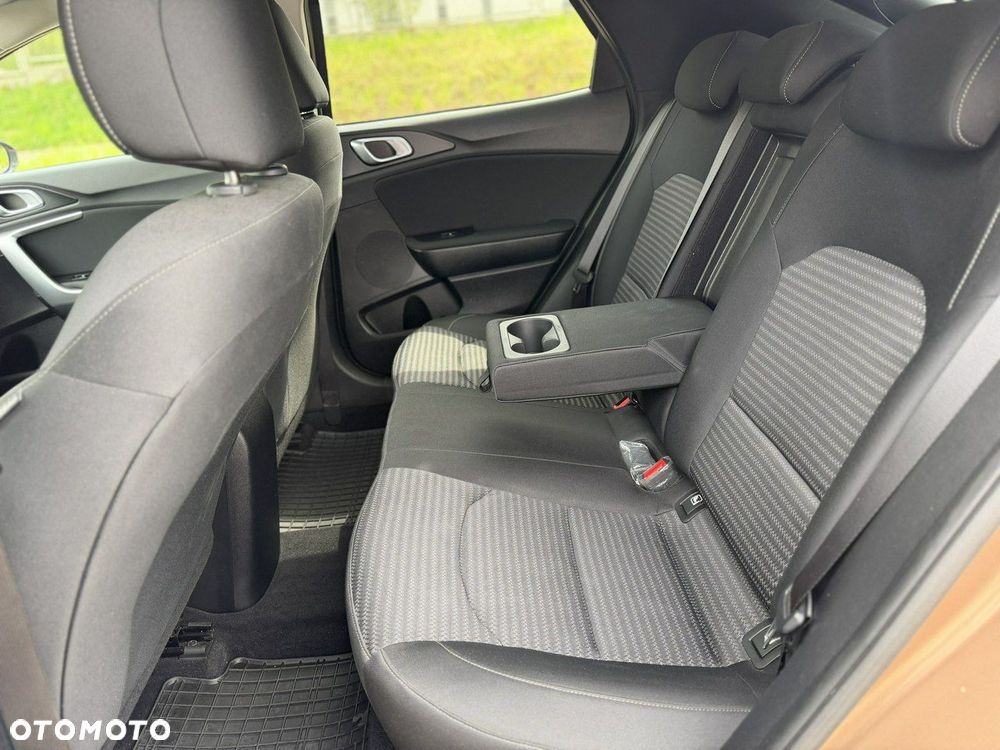 Kia XCeed 1.5 T-GDI M - 20