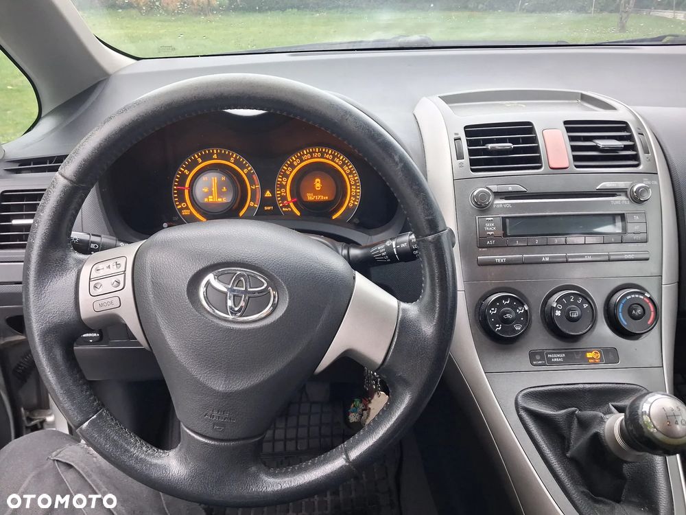 Toyota Auris - 9