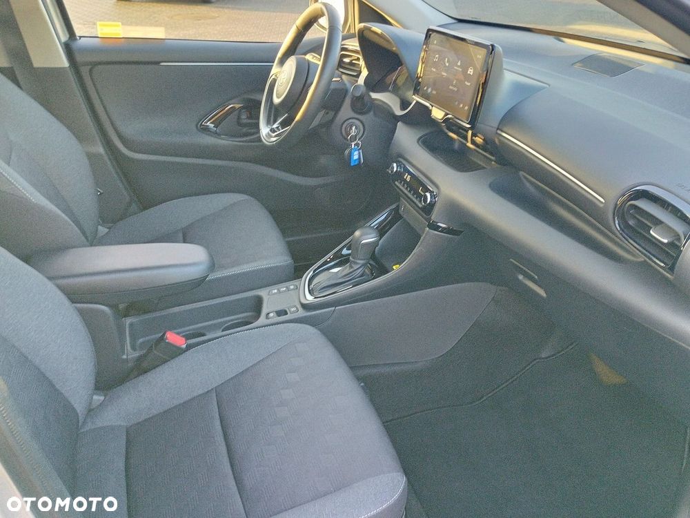 Toyota Yaris Hybrid 1.5 Style - 11