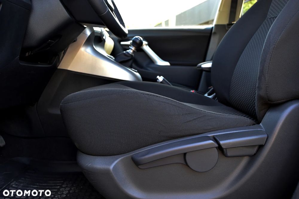 Toyota Verso - 8