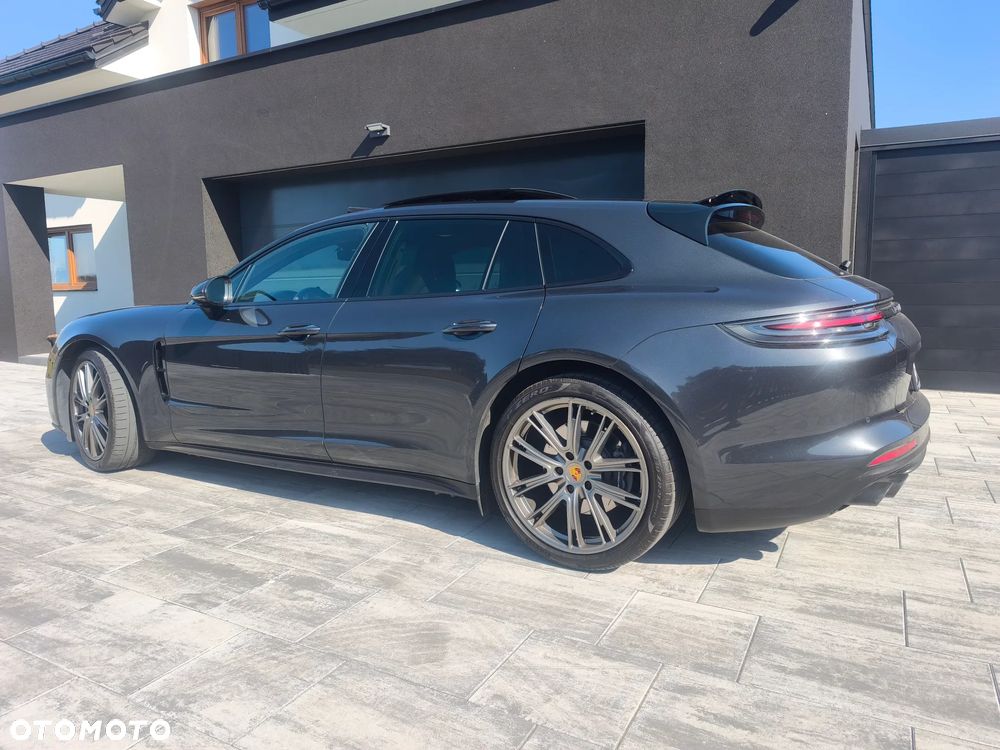 Porsche Panamera - 18