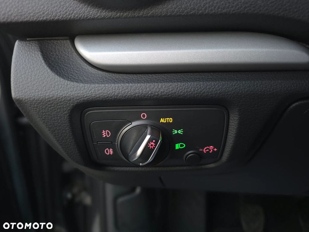 Audi A3 Sportback 1.4 TFSI Ambition - 27