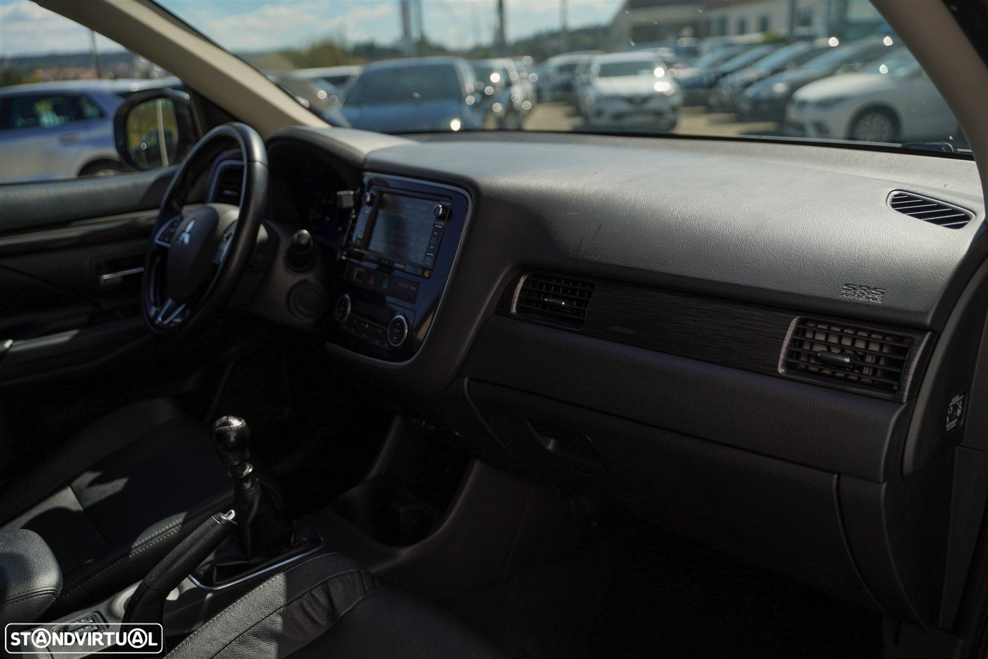 Mitsubishi Outlander 2.2 DI-D Intense - 29