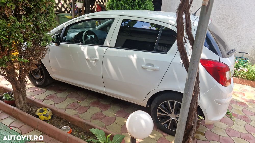 Opel Corsa - 3