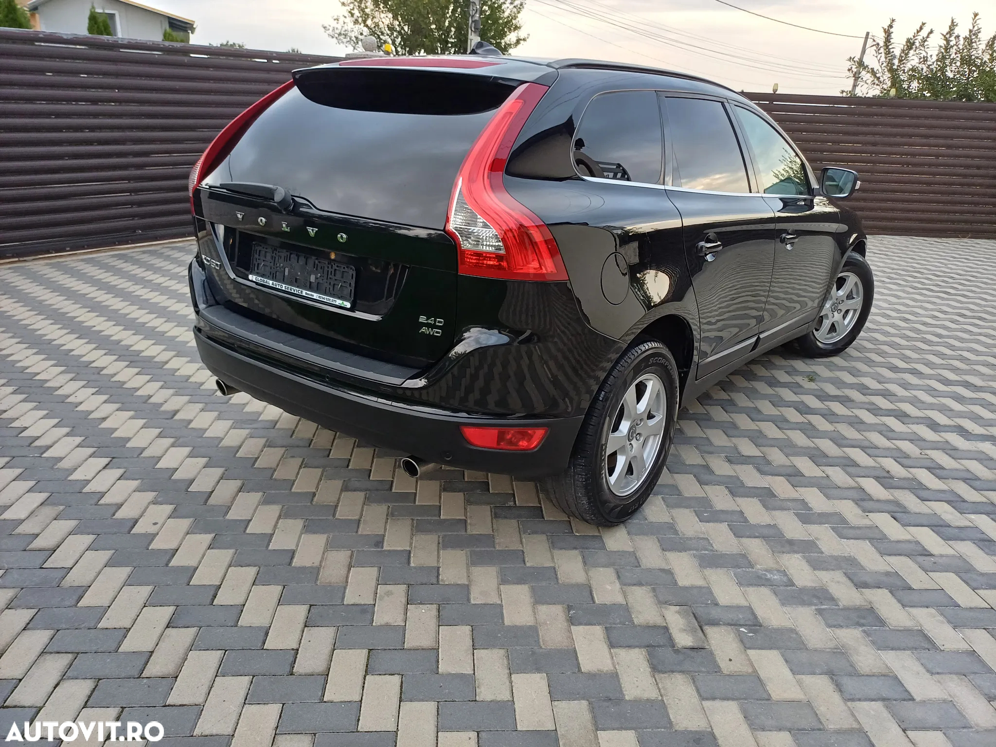 Volvo XC 60 D5 AWD Geartronic Kinetic - 7