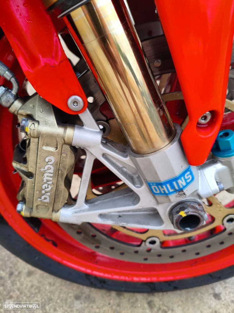 Aprilia RSV 1000R Factory - 9