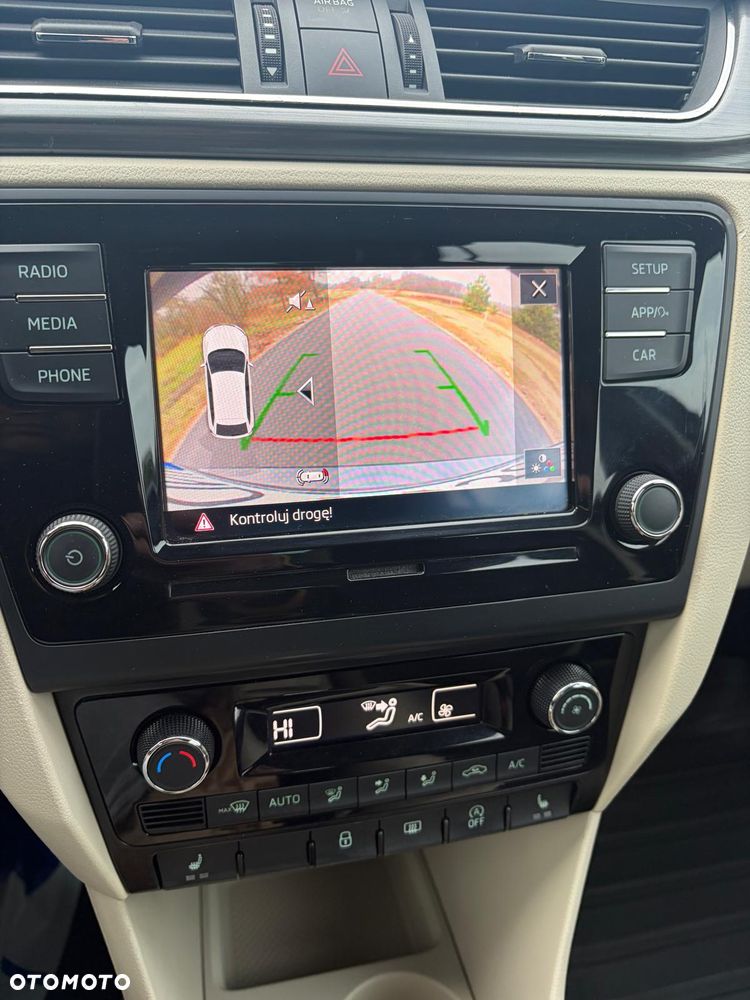 Skoda RAPID 1.0 TSI Style DSG - 10