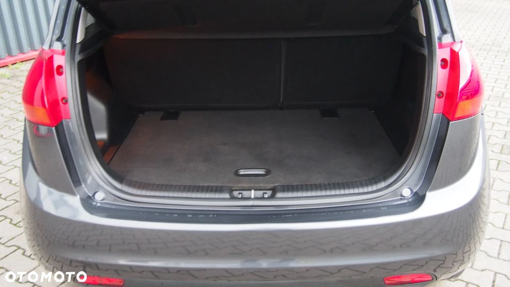 Hyundai ix20 1.4 blue Comfort - 18